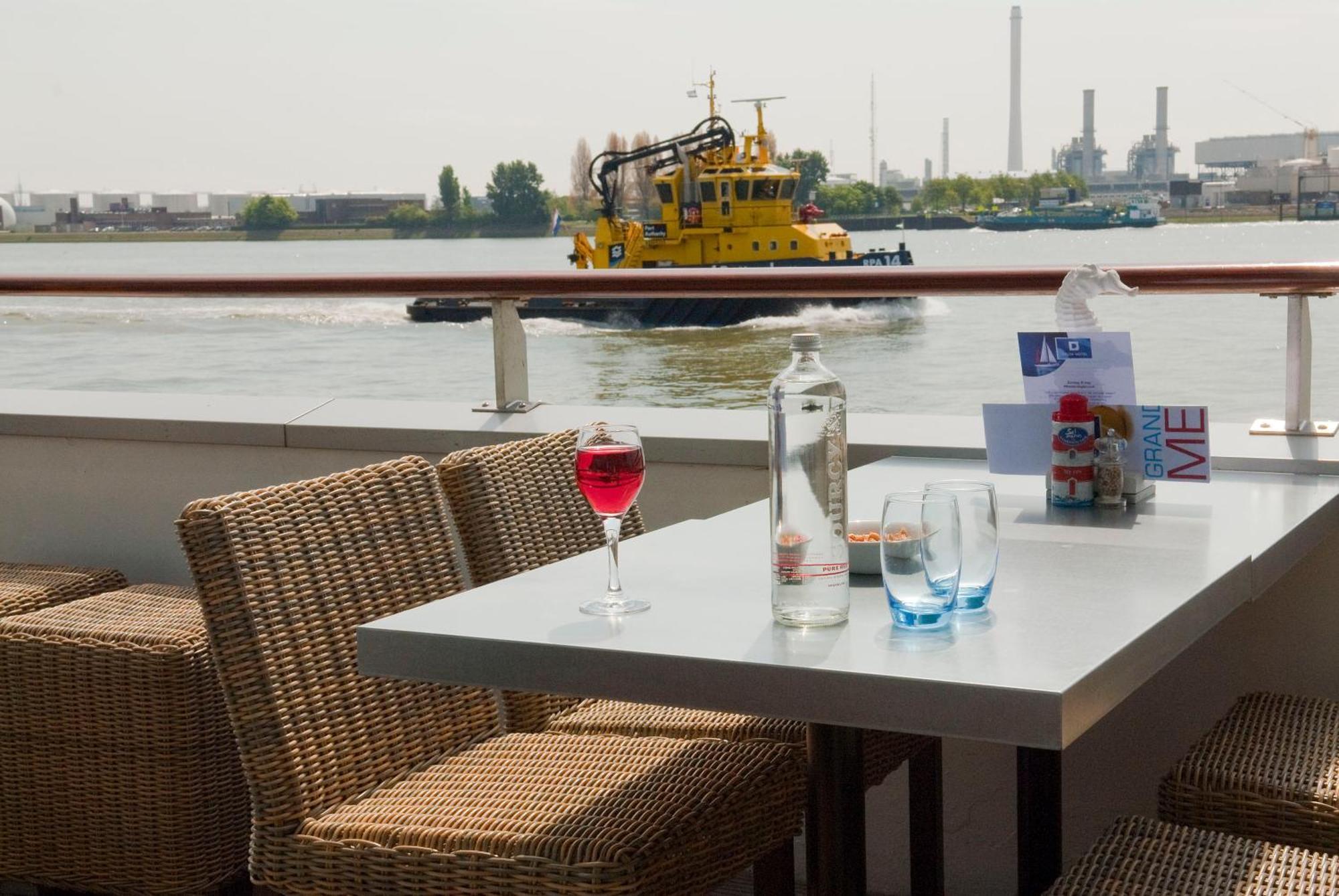 Delta Hotel Vlaardingen Esterno foto